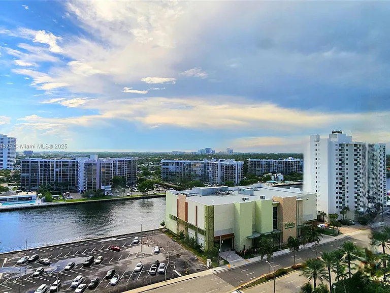 3505 S Ocean Dr #1502 — Photo 6