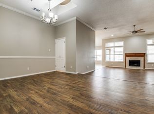 5923 Woodridge Hl, San Antonio, TX 78249