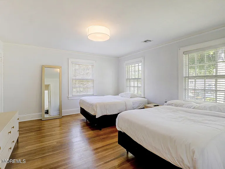 570 N Edgemere Dr #A — Photo 28
