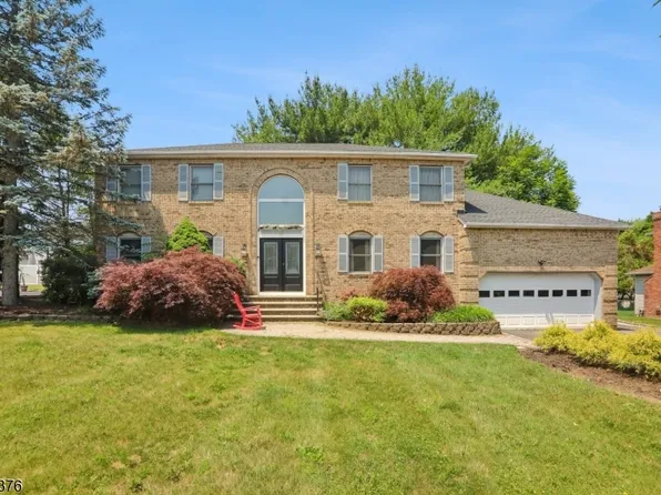 50 Kahl Rd, East Hanover, NJ 07936