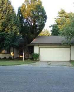 5th image of 42 Blackberry Ln