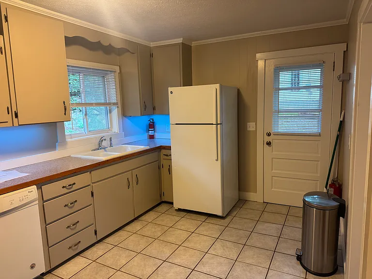 8 Elkmont Dr — Photo 3