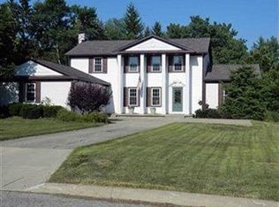 17399 Sugar Hill Trl, Chagrin Falls, OH 44023