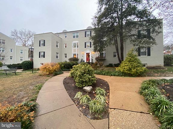 2nd image of 822 S Arlington Mill Dr #2-303
