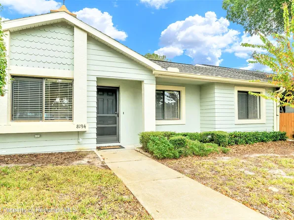 8194 Sturbridge Ct, Weeki Wachee, FL 34613