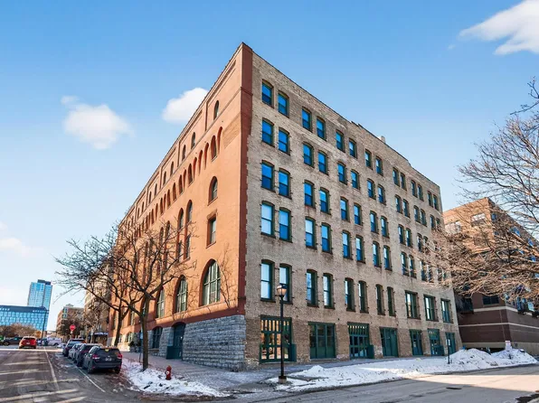 400 N 1st St APT 302, Minneapolis, MN 55401