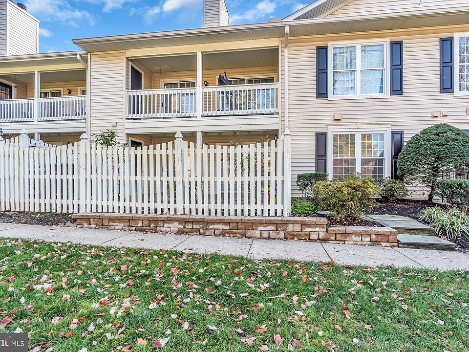 1st image of 10206 Ashbrooke Ct #13
