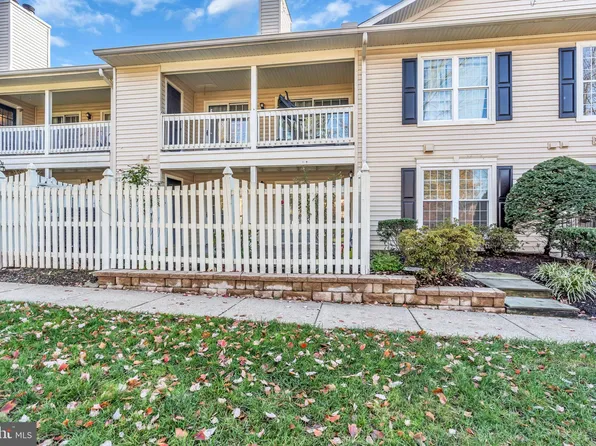 10206 Ashbrooke Ct #13, Oakton, VA 22124