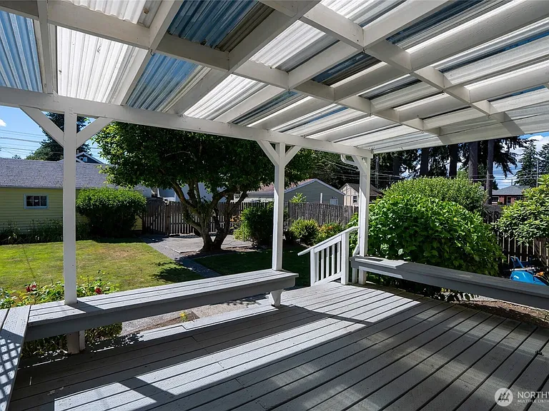 1010 N Union Ave — Photo 18