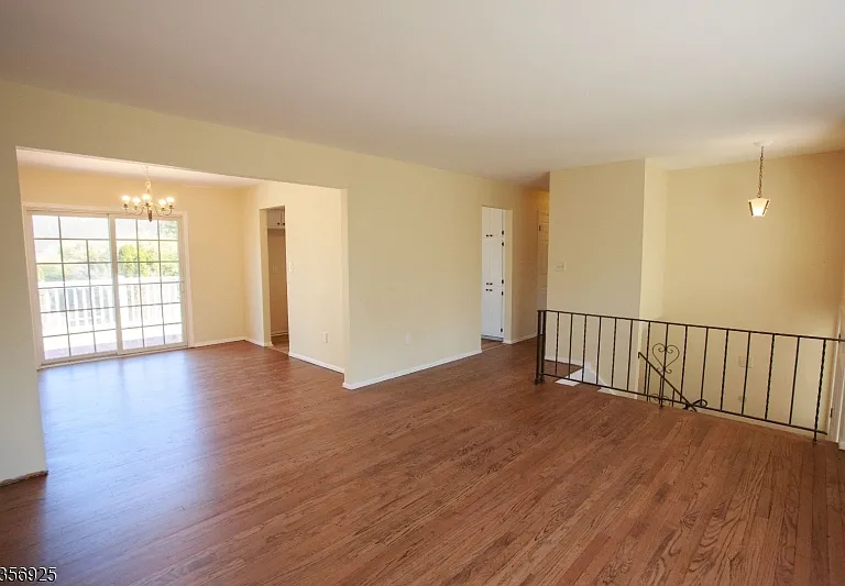 50 Mountain View Ave — Photo 6