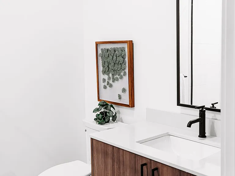 The Linden @ 199 Gardner — Photo 3