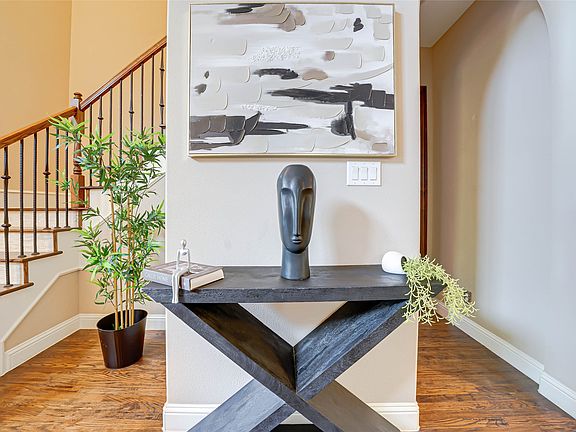 5th image of 2213 Cotswold Valley Ct