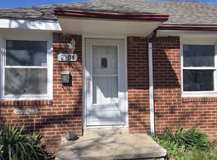 2704 E 10th St N, Wichita, KS 67214