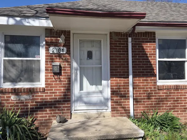 2704 E 10th St N, Wichita, KS 67214