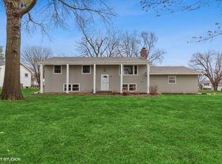 4308 Crestview Dr, Cedar Falls, IA 50613