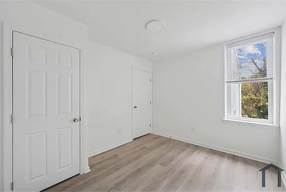 4241 Mantua Ave — Photo 11