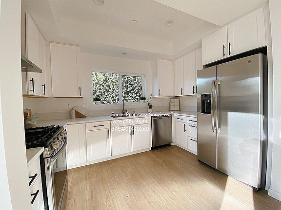 4th image of 8007 Hill Dr