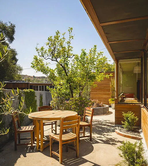 541 Suncourt Ter — Photo 4