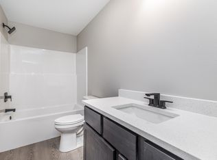 3170 Lake Ridge Dr #4, Dubuque, IA 52003