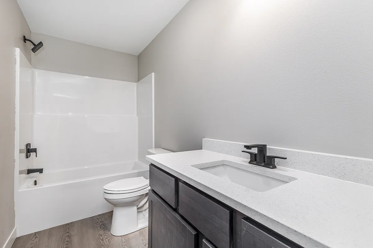 Building Photo - 3170 Lake Ridge Dr #9