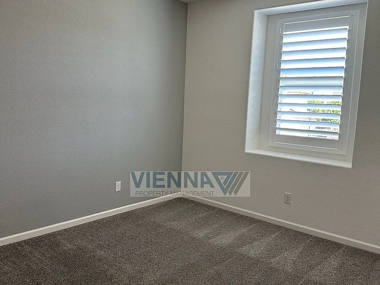 1347 Larkspur Dr — Photo 25