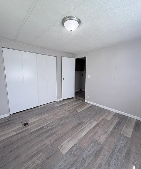 Large bedroom 1