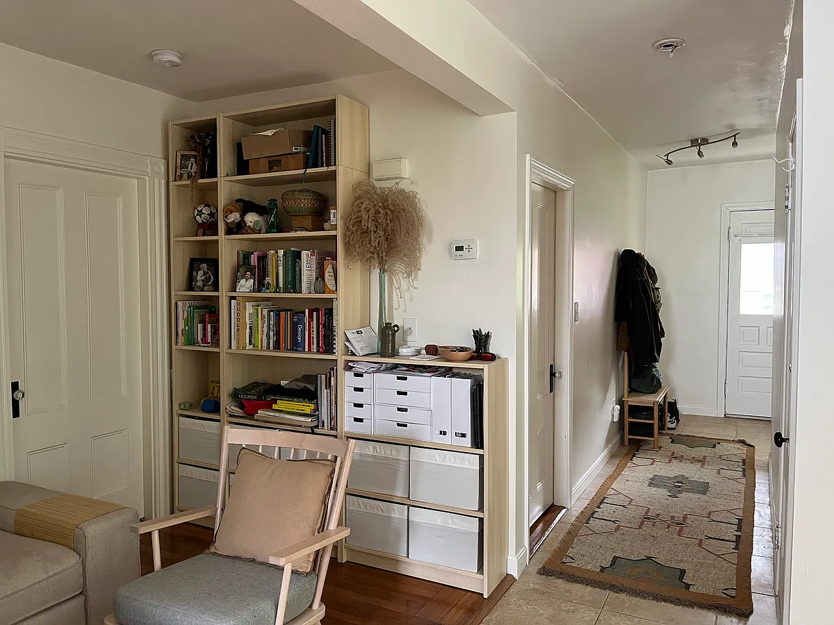 Building Photo - 366 Pleasant St #1