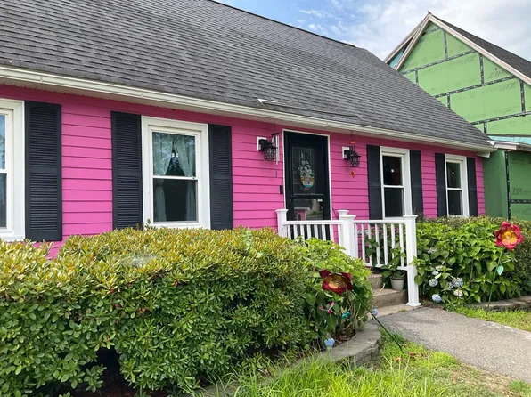 4 Mound Ct, Merrimack, NH 03054
