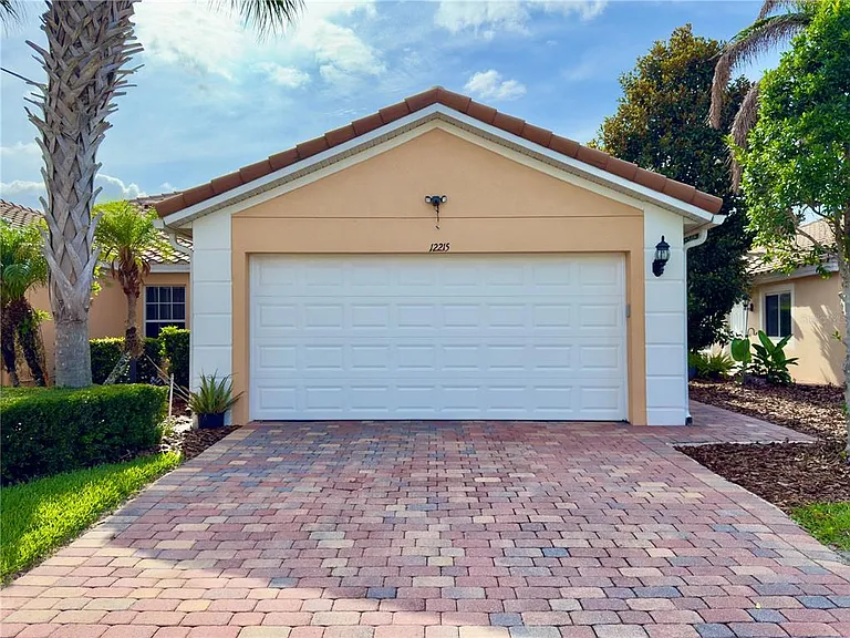 12215 Pescara Ln — Photo 1