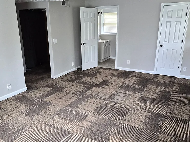 506 Jefferson Dr — Photo 10