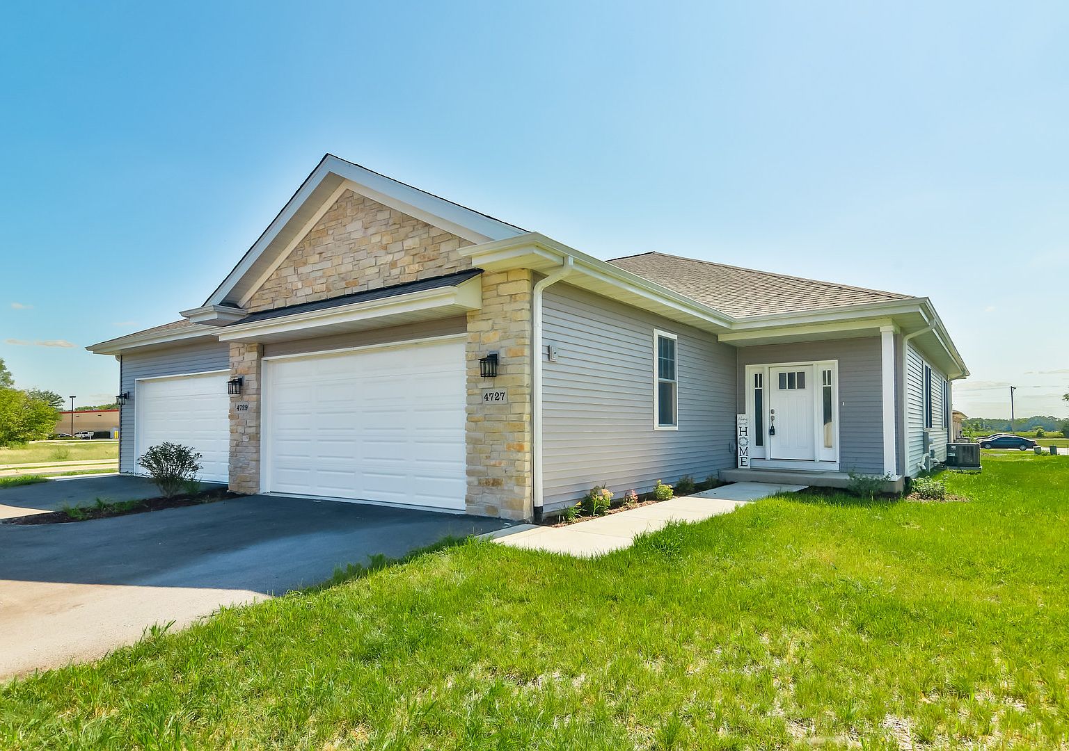 4727 Oak Way 4727, Roscoe, IL 61073 MLS 11786536 Zillow