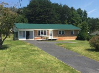 182 Saddleridge Rd, Bassett, VA 24055