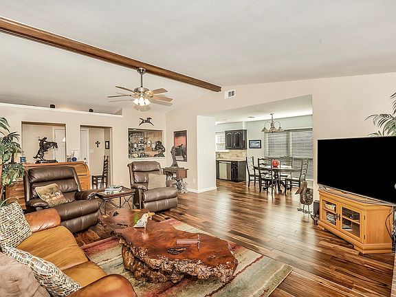 4th image of 3321 Latham Dr