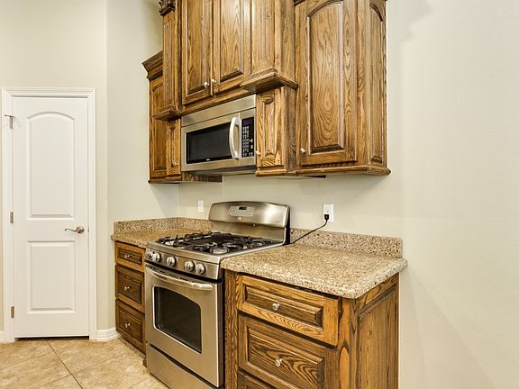 4th image of 1510 N Aransas St
