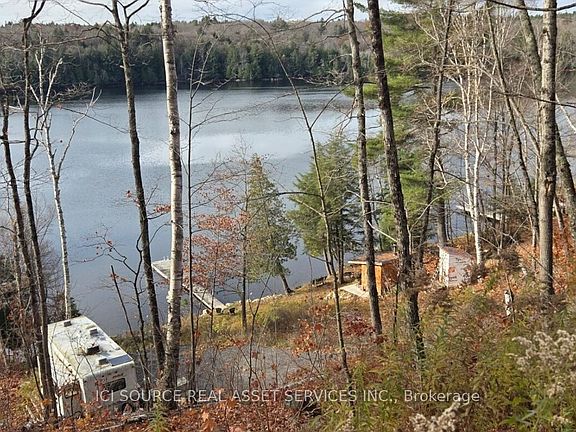 4th image of 1071 Diamond Lake Rd