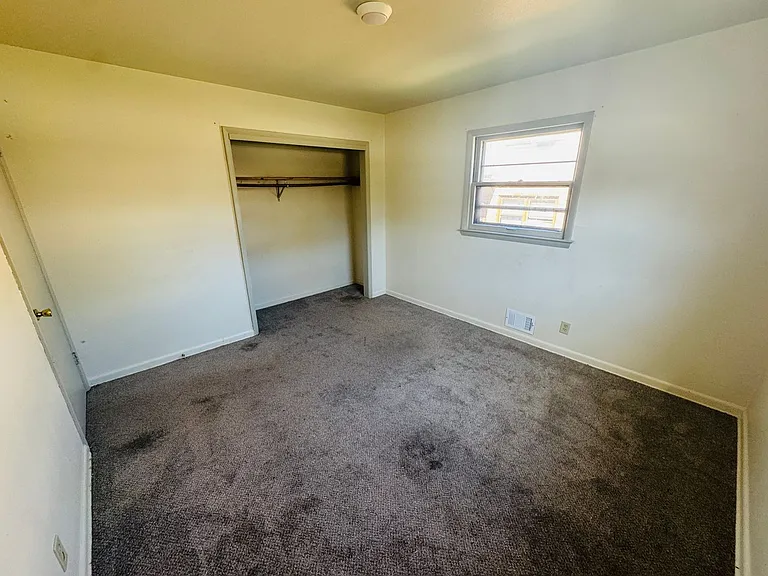 Pine Point Apartments — Photo 7