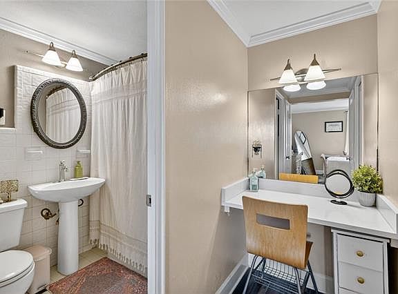 4th image of 1205 Saint Charles Ave APT 701