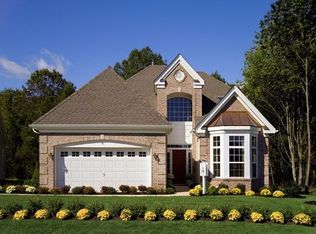 6 Spangenberg Ln, Somerset, NJ 08873