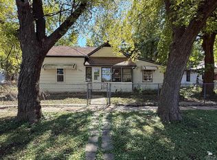 207 W Kansas Ave, White City, KS 66872