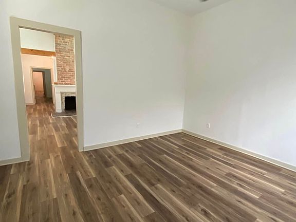 5th image of 344 Angela Ave