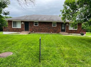 1401 SE Hillside Dr APT A, Oak Grove, MO 64075