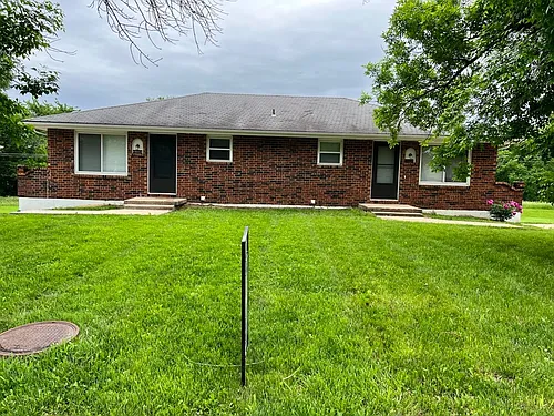1401 SE Hillside Dr #A Photo 1