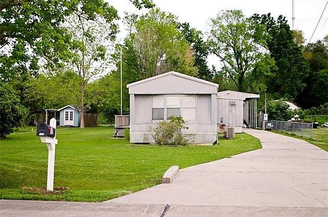 1st image of 152 Forest Dr
