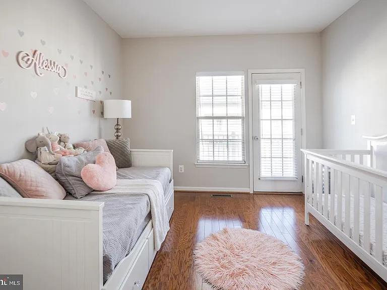 7969 Crescent Park Dr — Photo 9