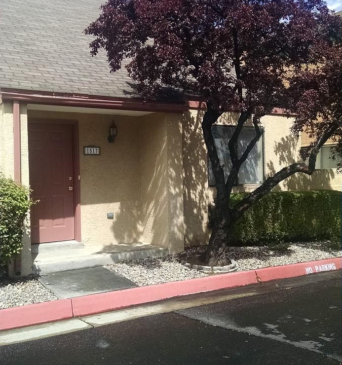 1st image of 1517 La Charles Dr NE