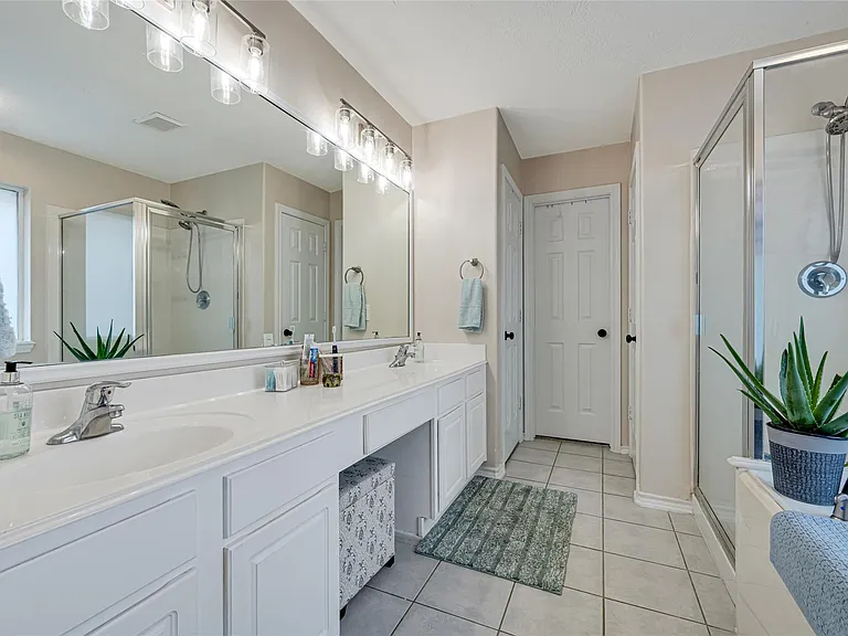4102 Caneshaw Dr — Photo 19