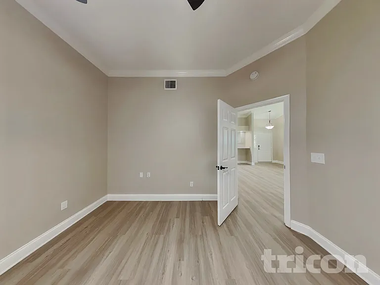 10630 Satinwood Cir — Photo 7