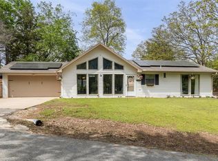 2578 N Warwick Dr, Fayetteville, AR 72703