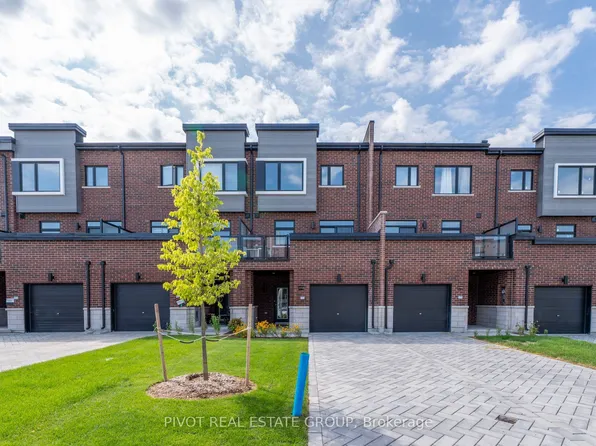 2748 Lawrence Ave E, Toronto, ON M1P 0G9
