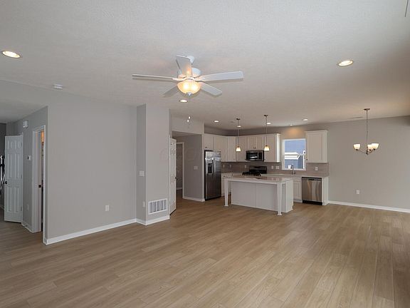 5th image of 3769 Shoal Way